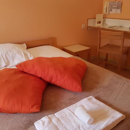 Hotel Le Bretagne Louvigne-de-Bais Bagian luar foto