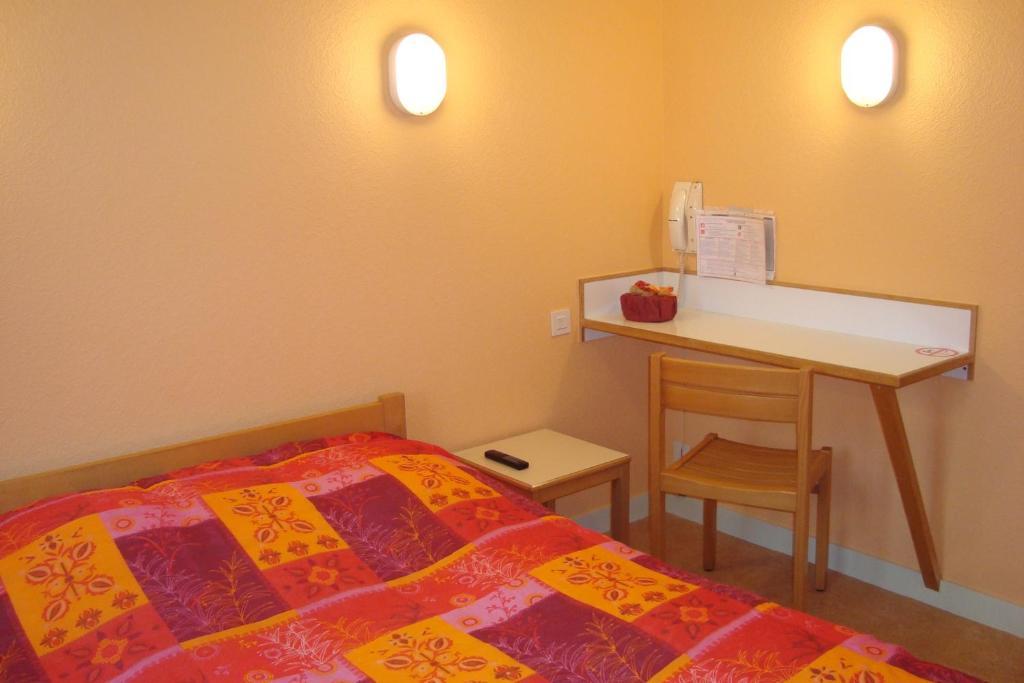 Hotel Le Bretagne Louvigne-de-Bais Bagian luar foto