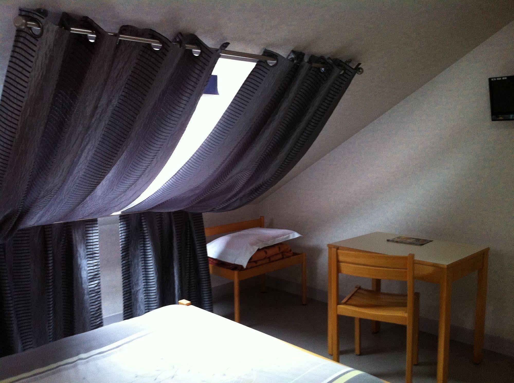 Hotel Le Bretagne Louvigne-de-Bais Bagian luar foto